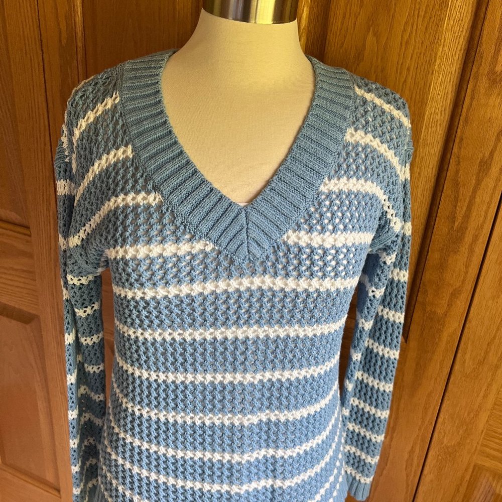 TALBOTS - Open Weave V-Neck Sweater - Excellent Condition
